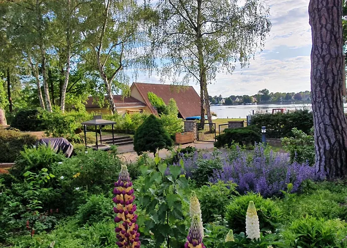 Waldhotel Am See Berlin-Schmoeckwitz